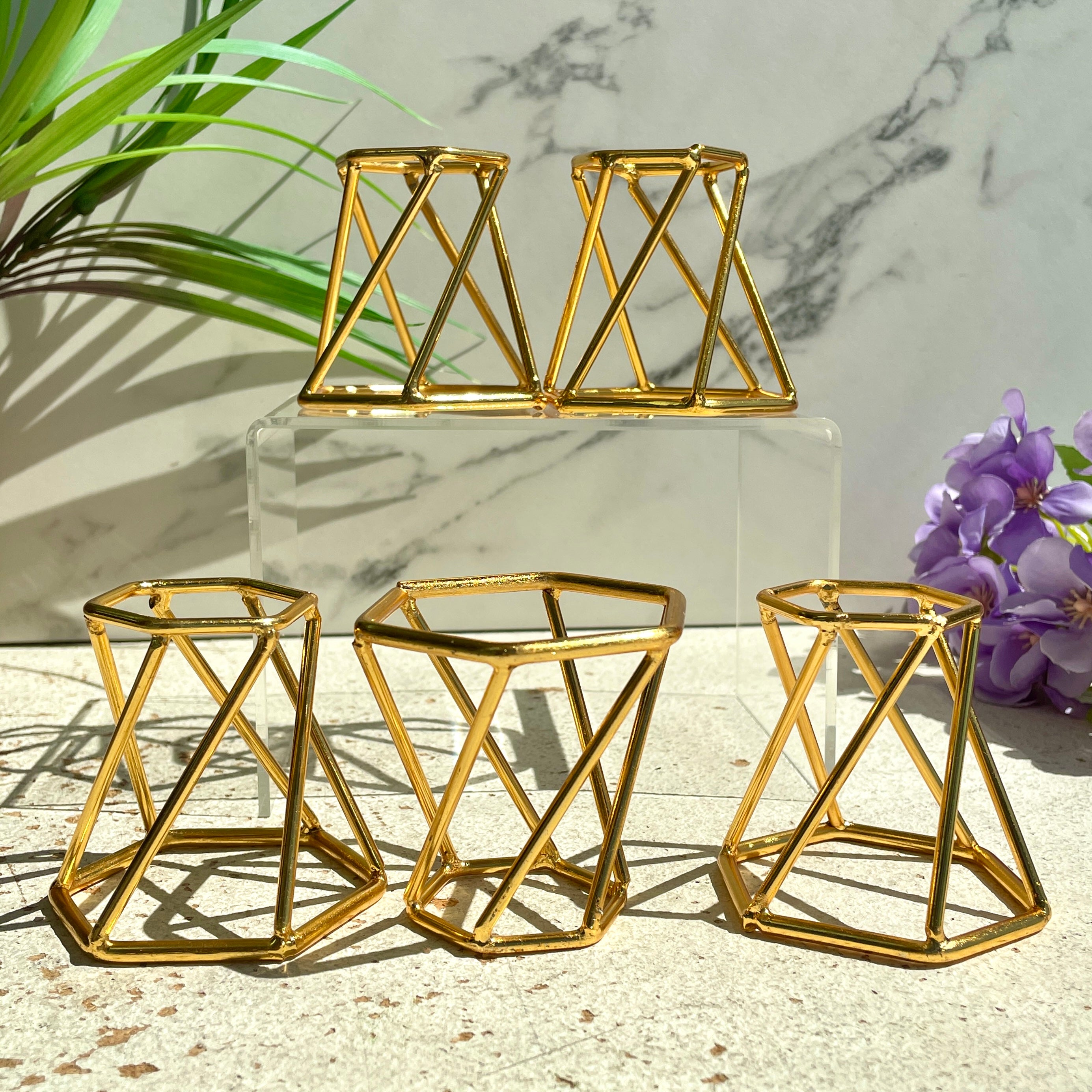 Sphere Stand Metal