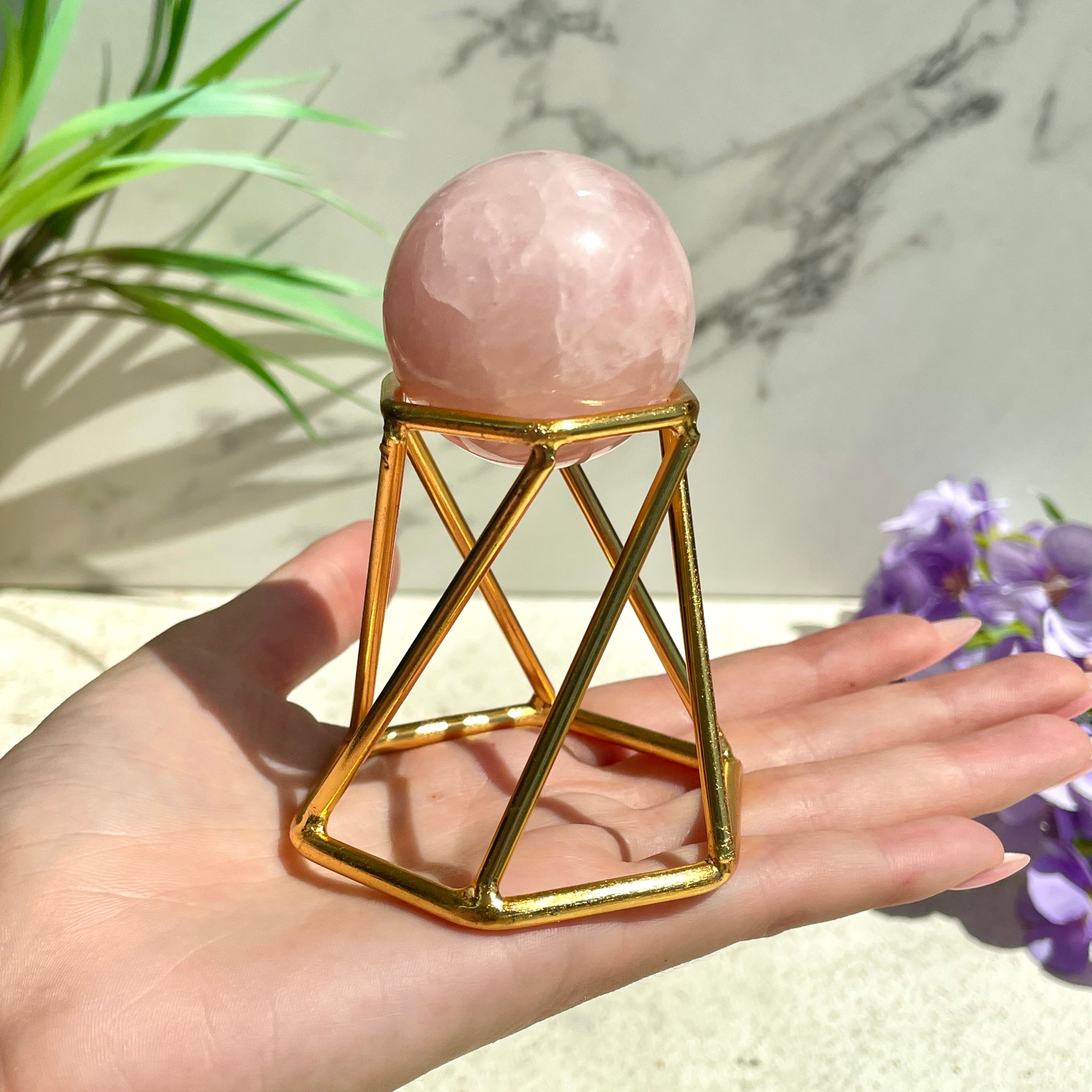 Sphere Stand Metal
