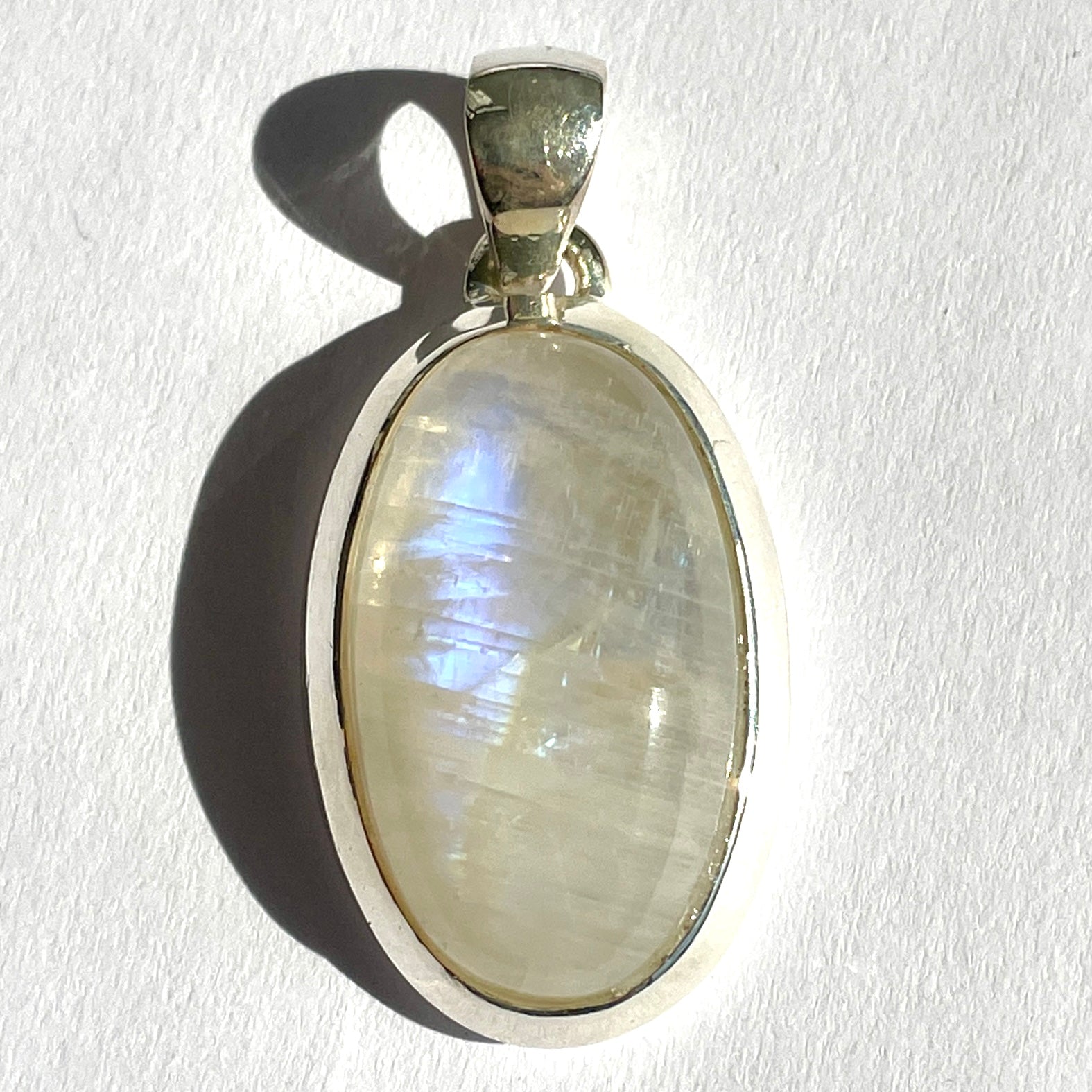 Rainbow Moonstone St.Silver Pendant - SP165