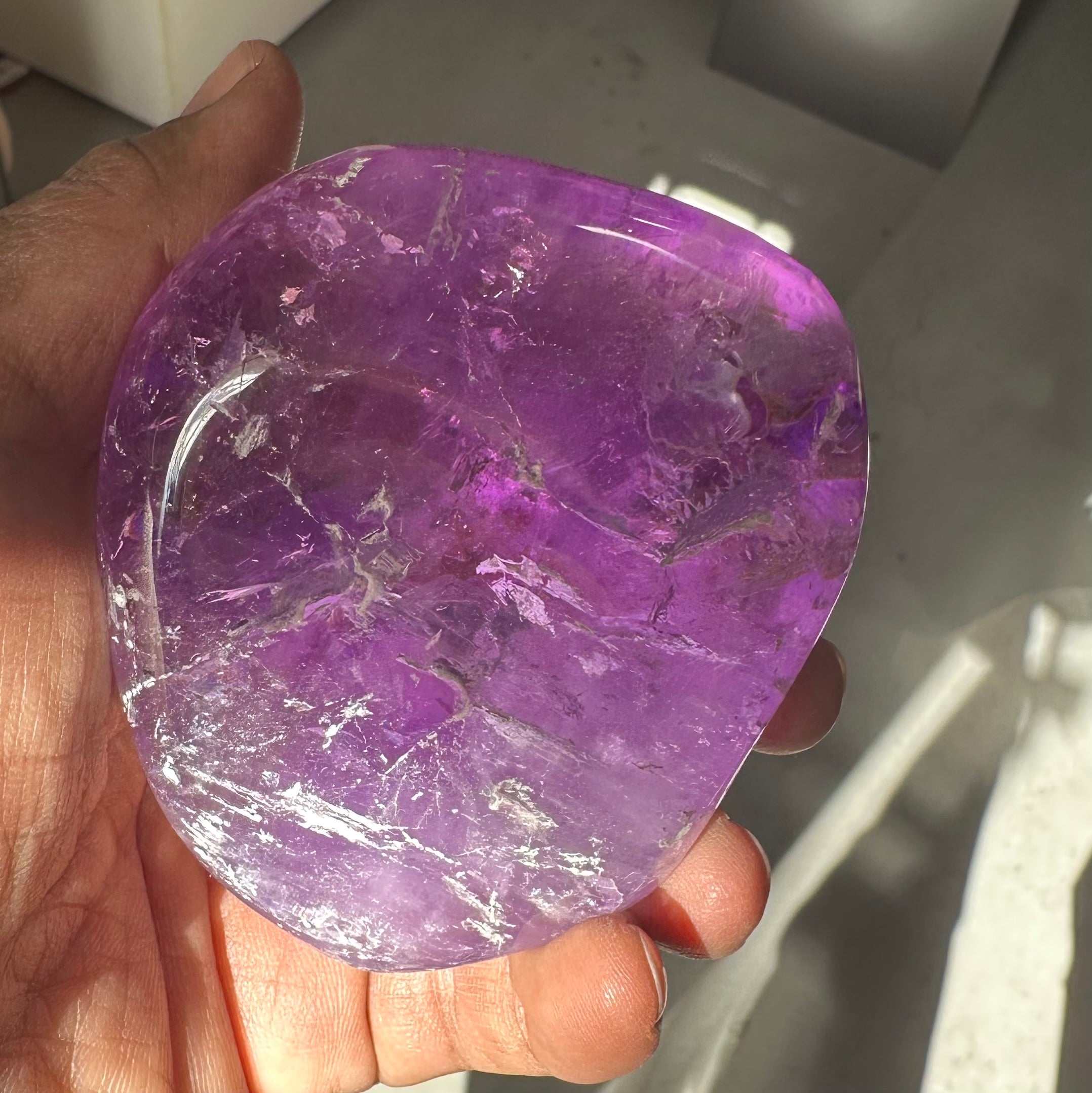 Amethyst - Pebble - Large (6-8cm)