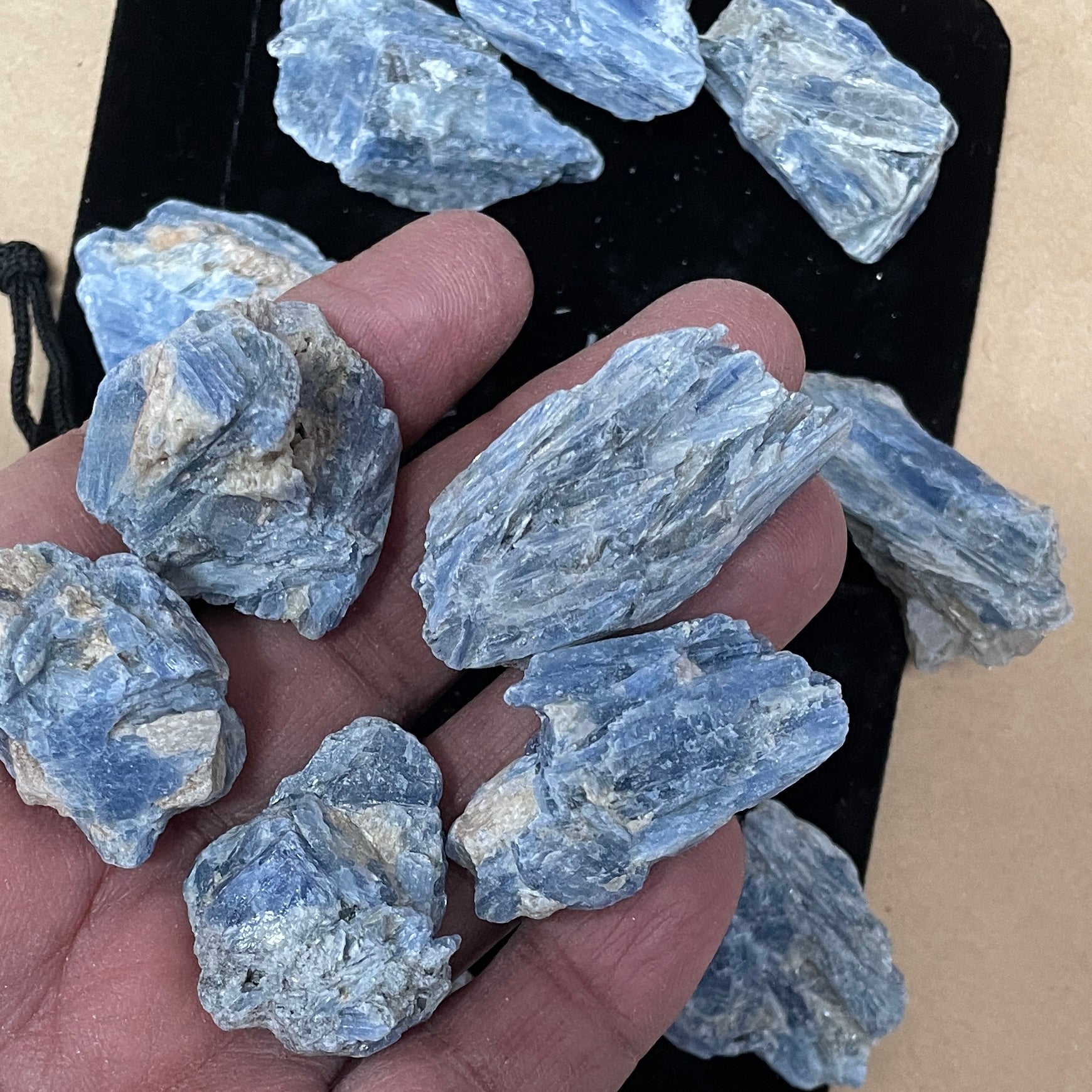 Kyanite-BLUE-Rough(3-4cm) - 5pc