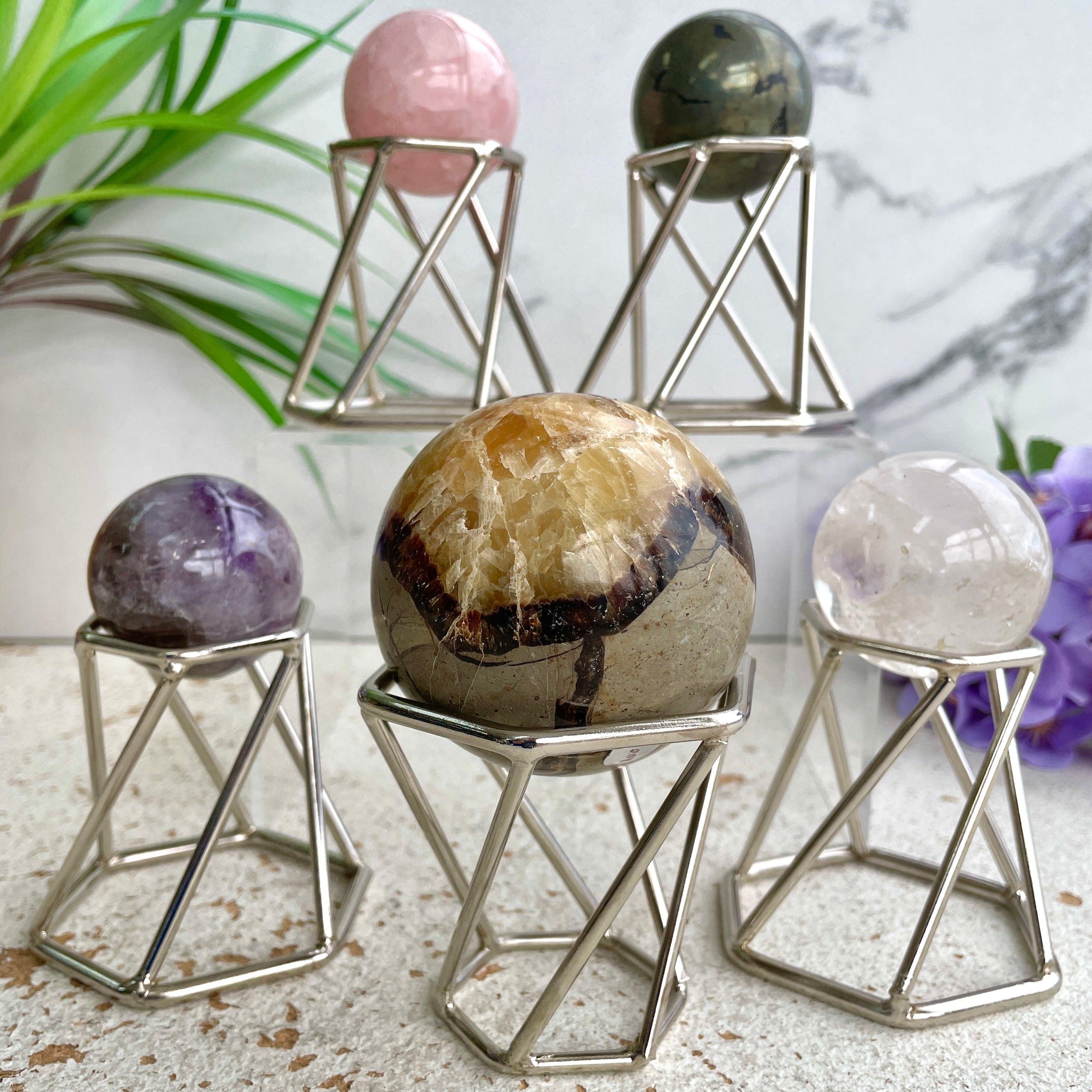 Sphere Stand Metal - Silver