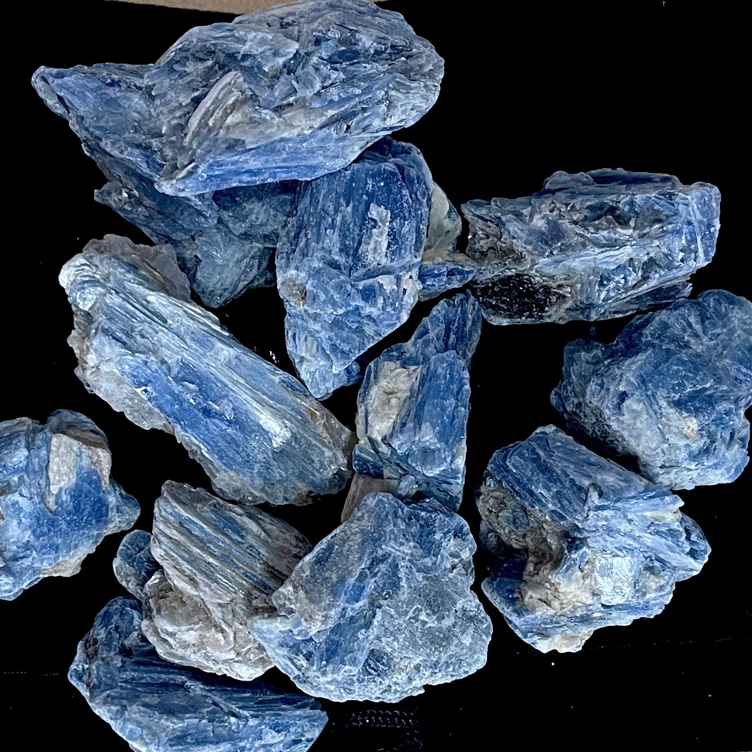 Kyanite-BLUE-Rough(3-4cm) - 5pc