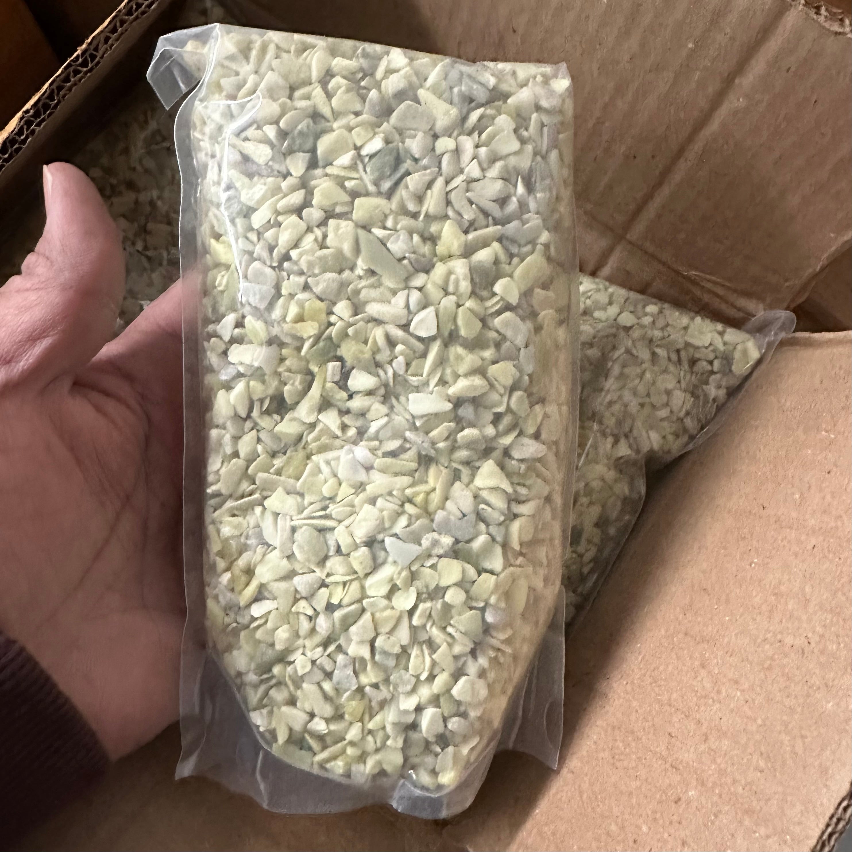 Serpentine Chips 1KG