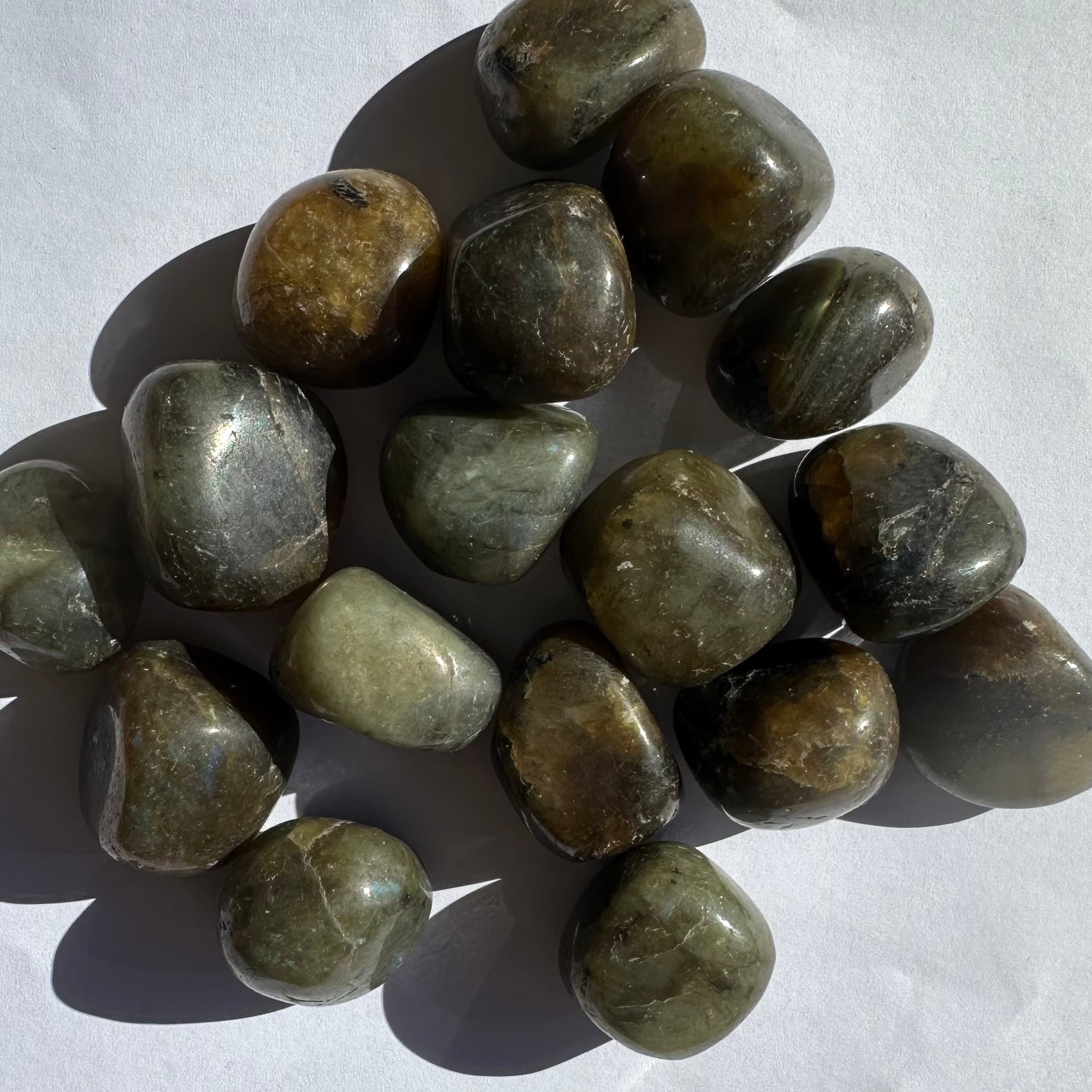 Labradorite (IN) Tumbled 250gm (16-22 pc) Q2