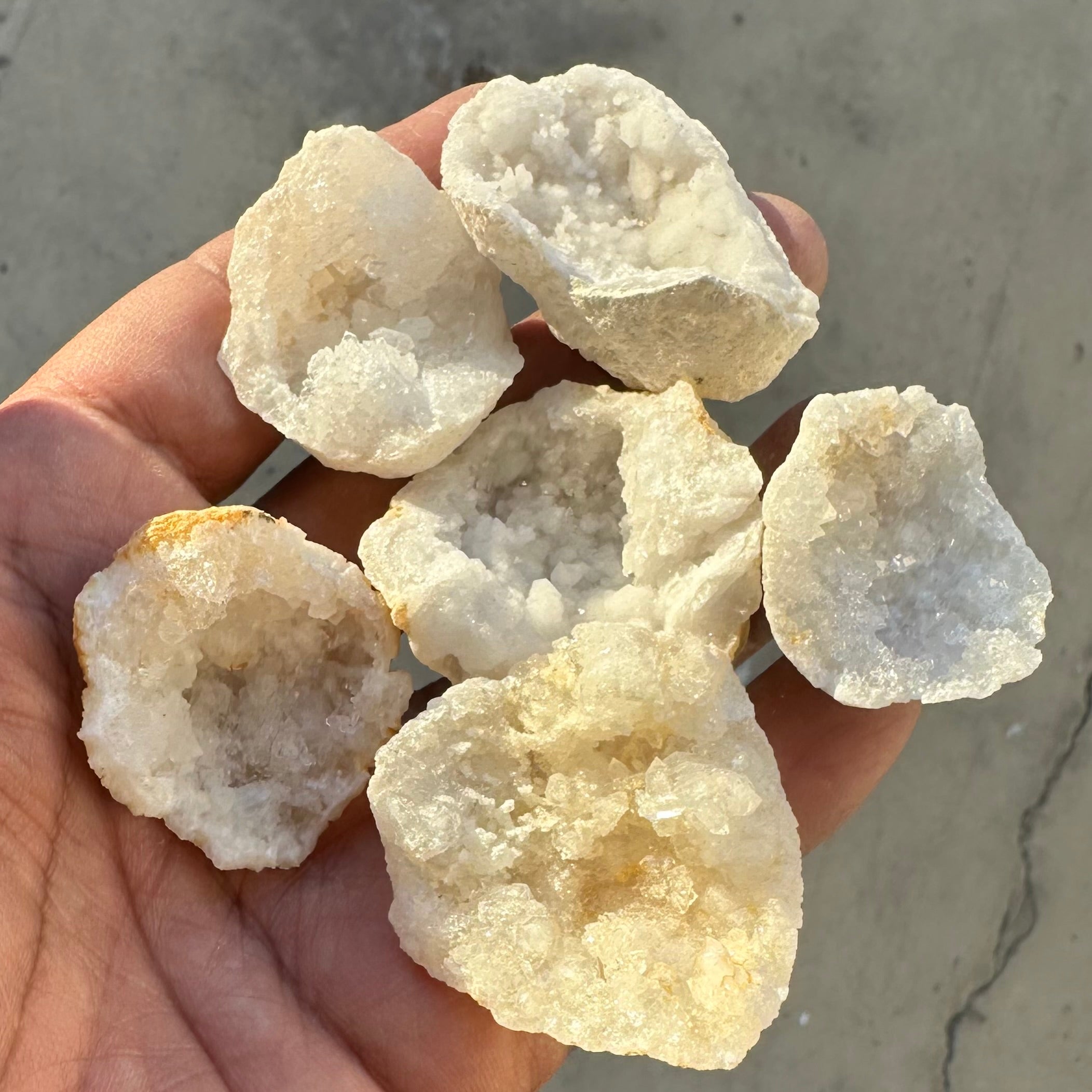 Quartz Geode Druzy Pieces - SM - (50-55pc)