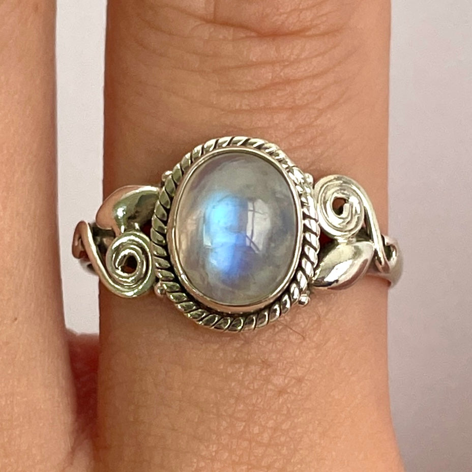 Rainbow Moonstone St. Silver Ring - RM20