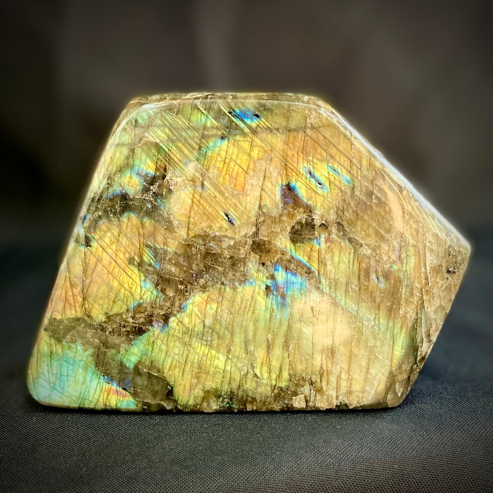 Labradorite Freeform - 12cm - 10