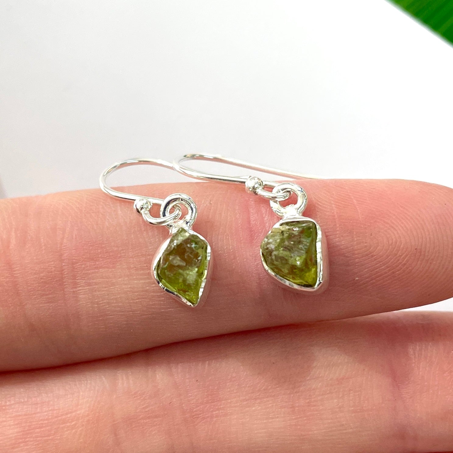 Peridot Raw - St.Silver Earring