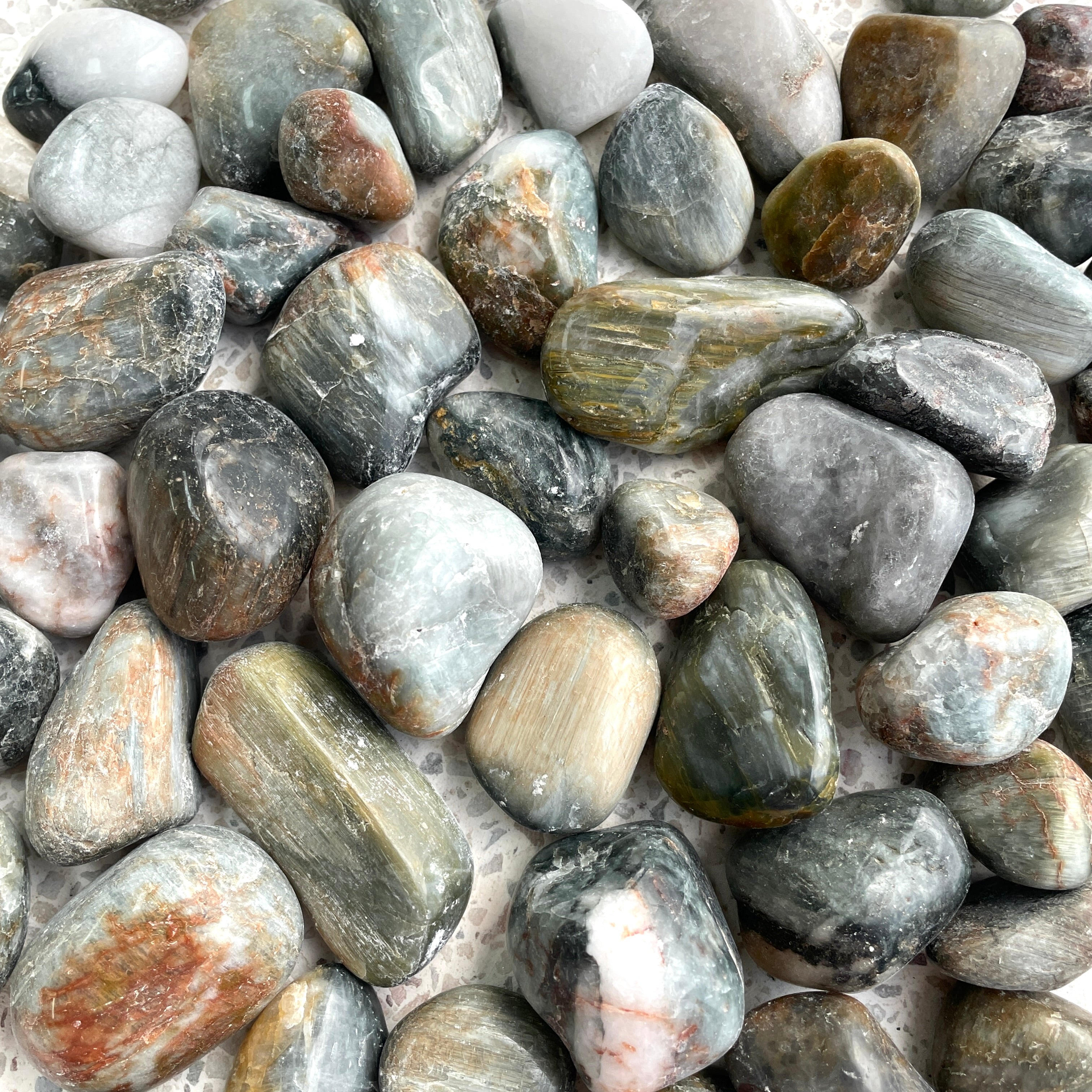 Cats Eye Tumbled Natural 1KG (55-65 pc)