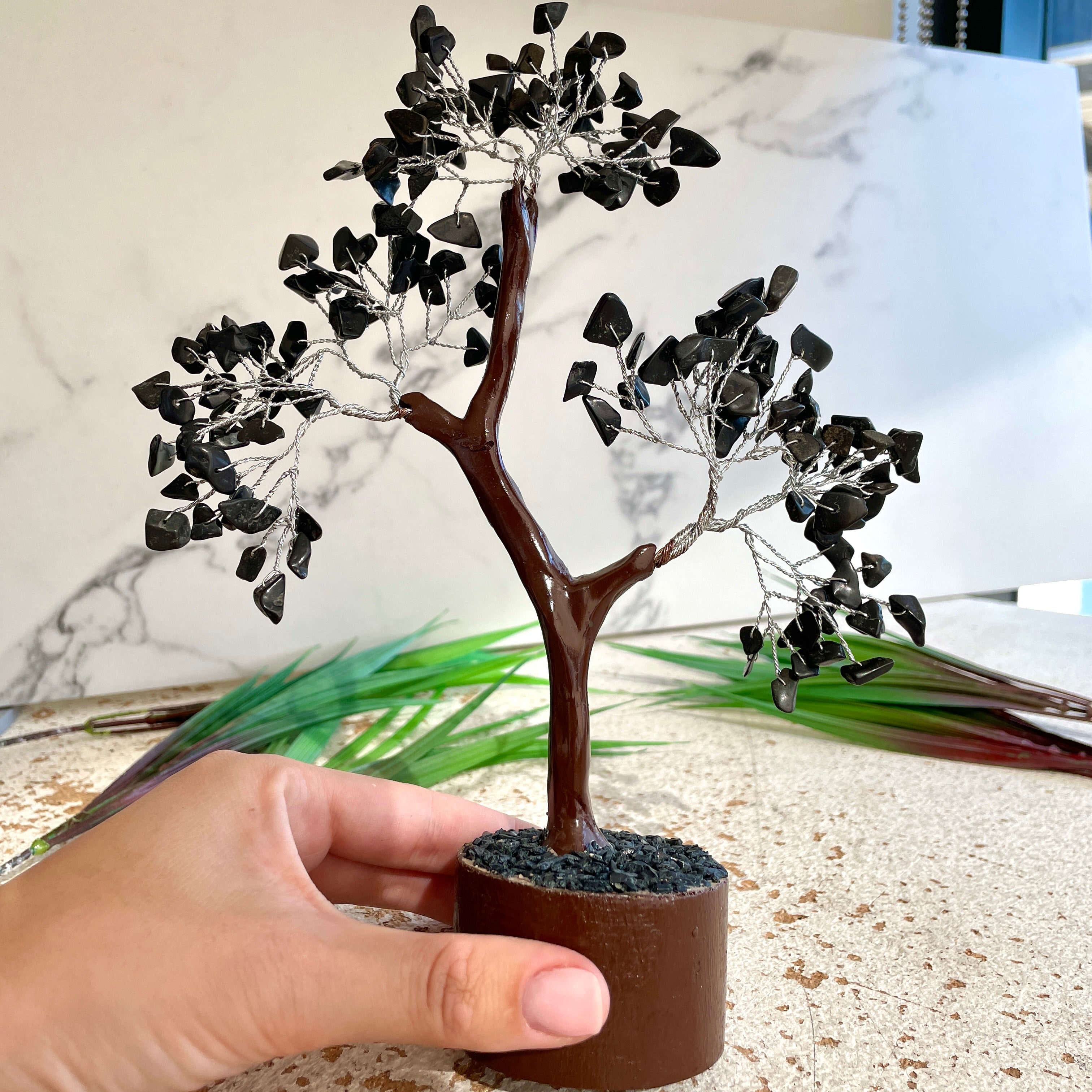Black Onyx Tree Medium-Wood N28