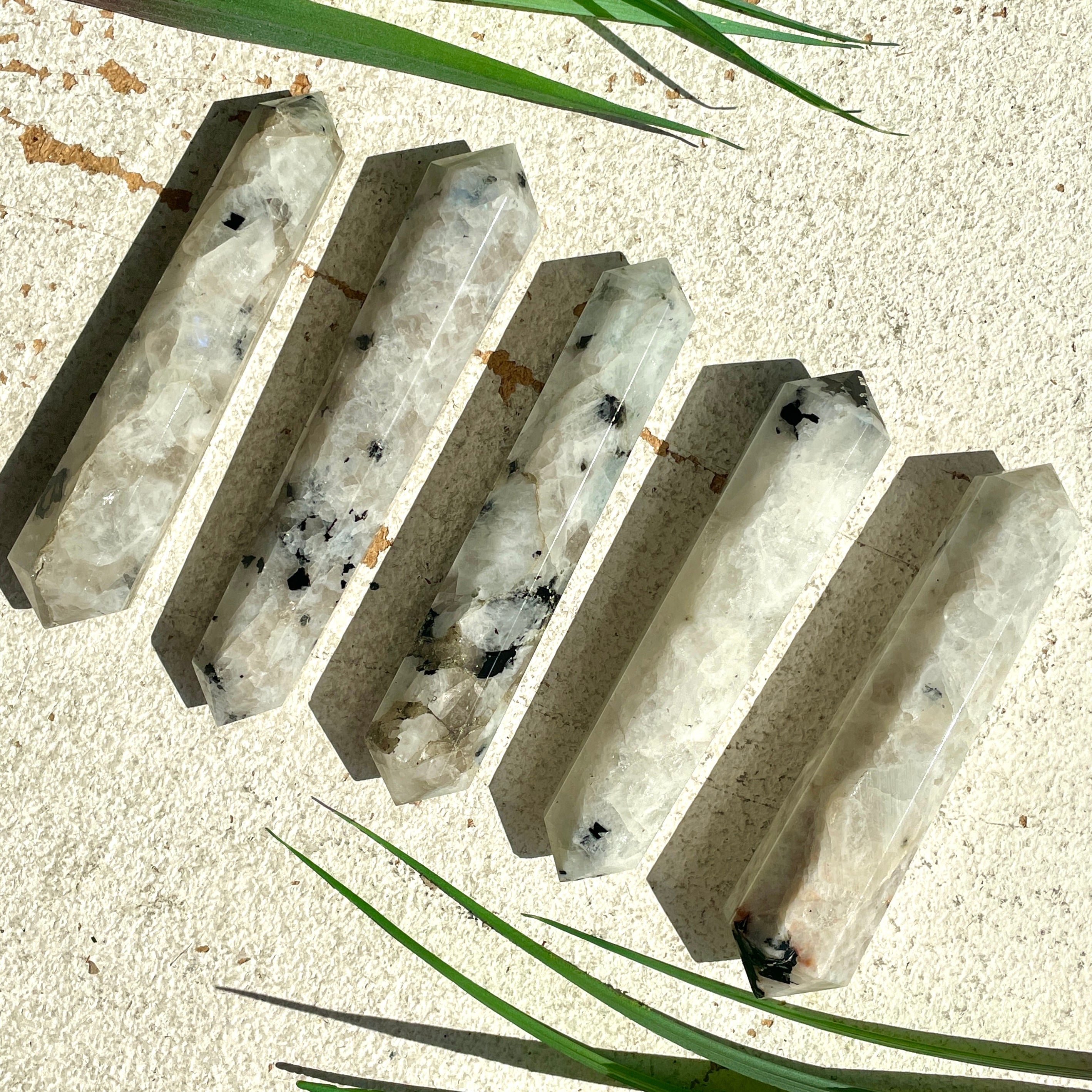 Rainbow Moonstone DT 10-11cm