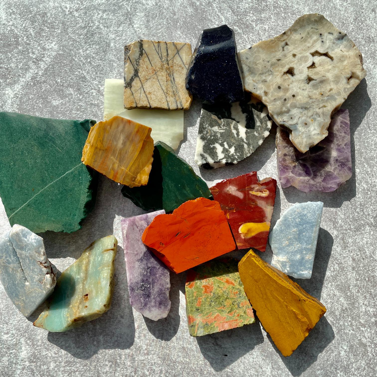 Rough-Slab-Mixed-1KG (15-25pc)