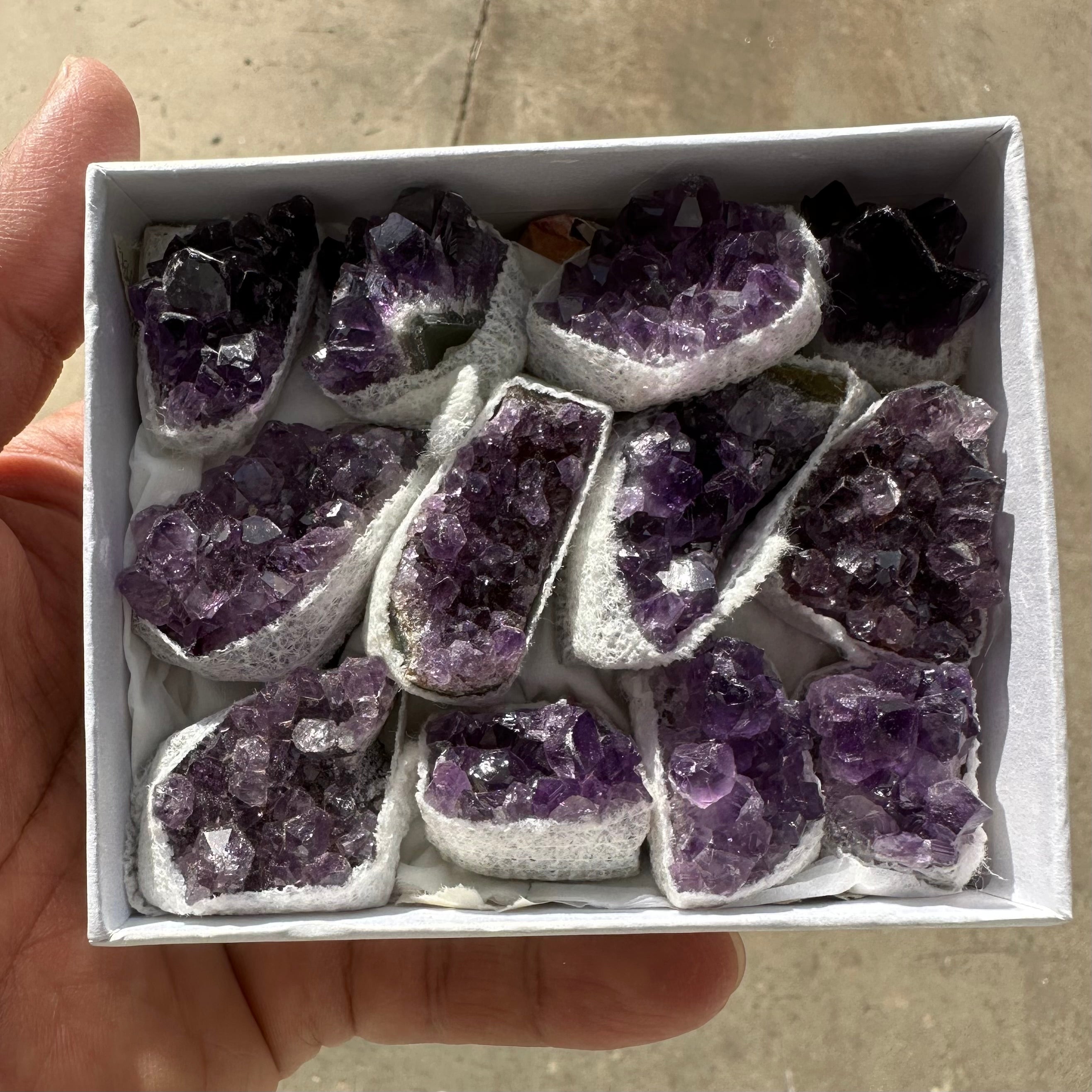 Amethyst *AAA - Cluster Tray-MINI (10-12pc)