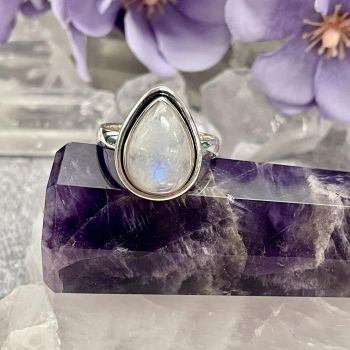 Sterling Silver Ring - Moonstone SZ7 - 07